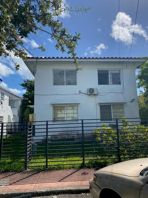 1949 Marseille Dr, Miami Beach