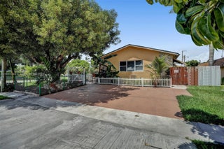 Photo of Listing #A11900746