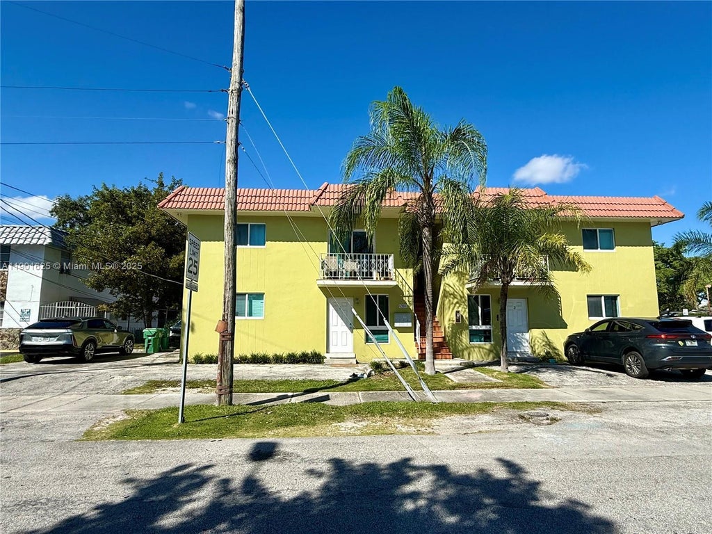 4201 Sw 7th St, Miami