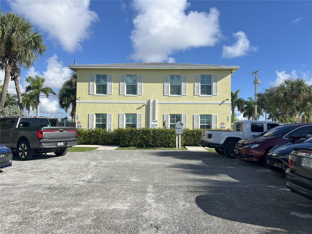 56 W 12th St, Riviera Beach