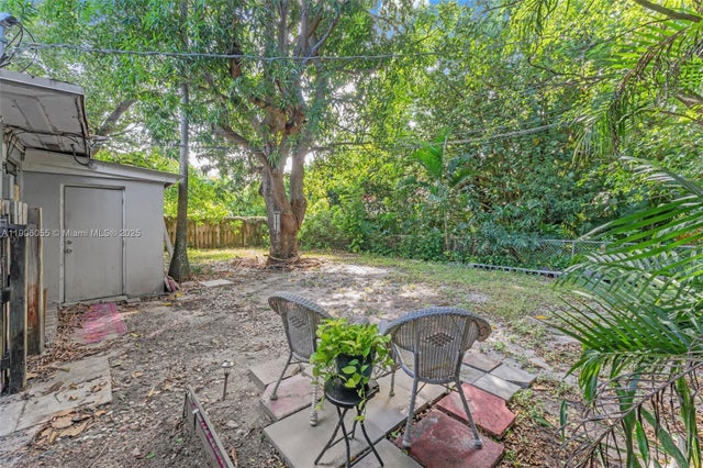 5 of 27 - 1219-1221 Ne 18th Ave, Fort Lauderdale, FL