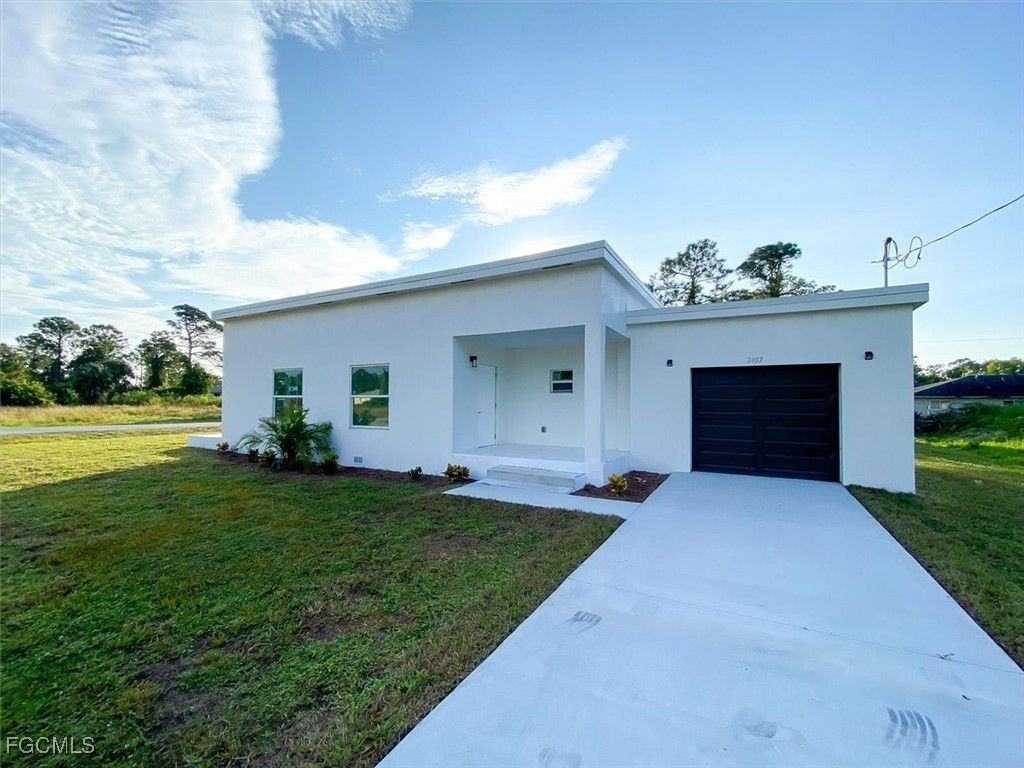 2401-2403 Joe Ave S, LEHIGH ACRES