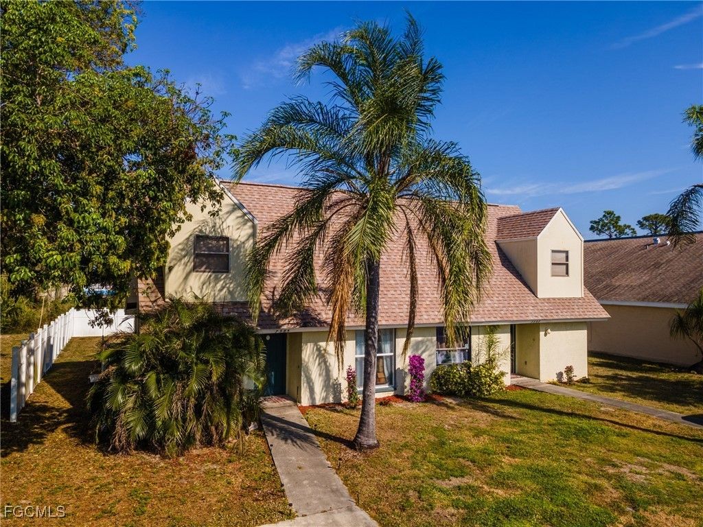 7393-7385 Albany Rd, Fort Myers