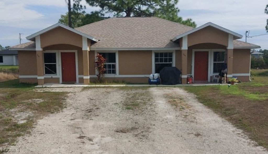 461/463 Loretta Ave S, Lehigh Acres