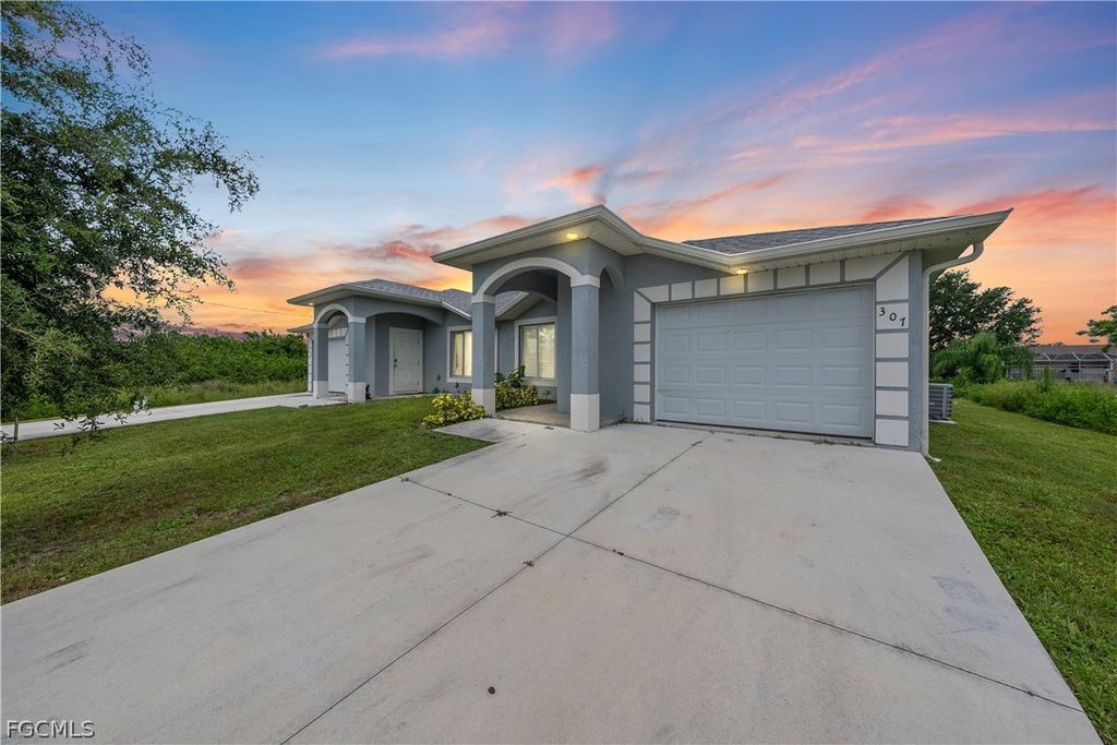 305-307 Hightower Ave S, LEHIGH ACRES