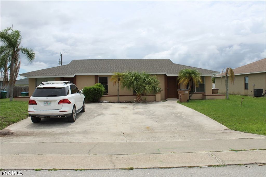 511 Se 5th Pl A - B, CAPE CORAL