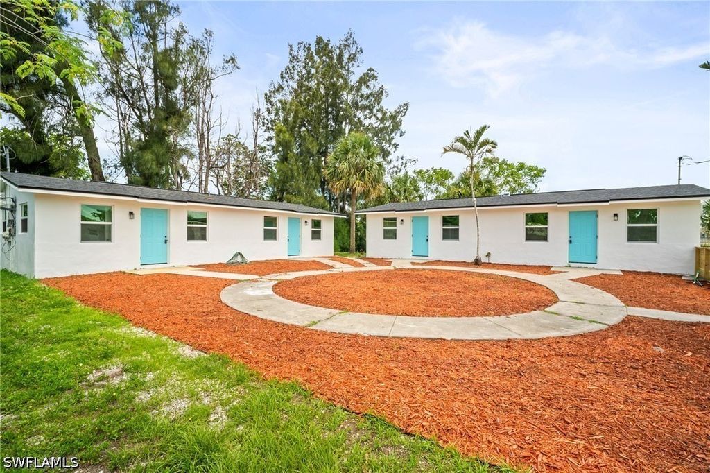 2316 Bayside St, Naples
