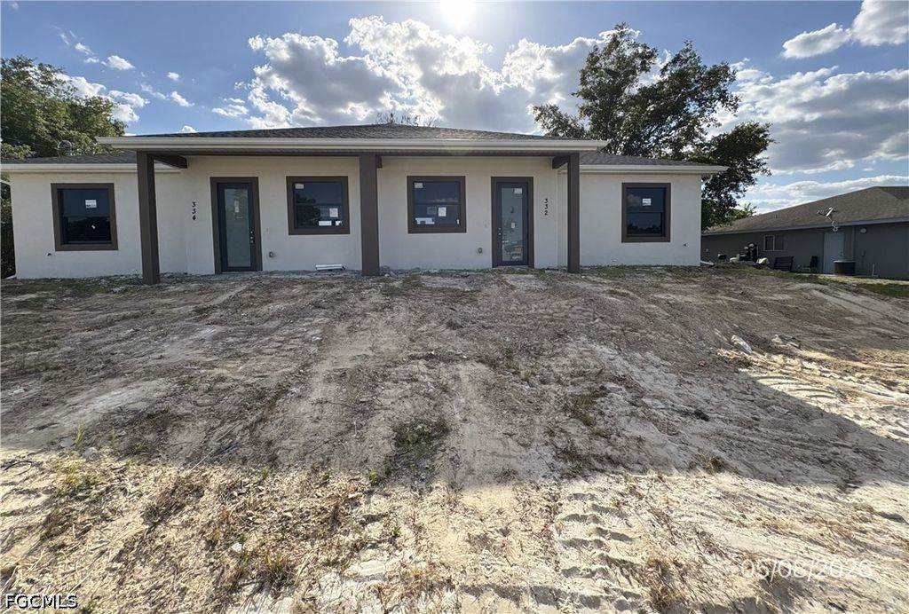 332/334 Gilbert Ave S, Lehigh Acres