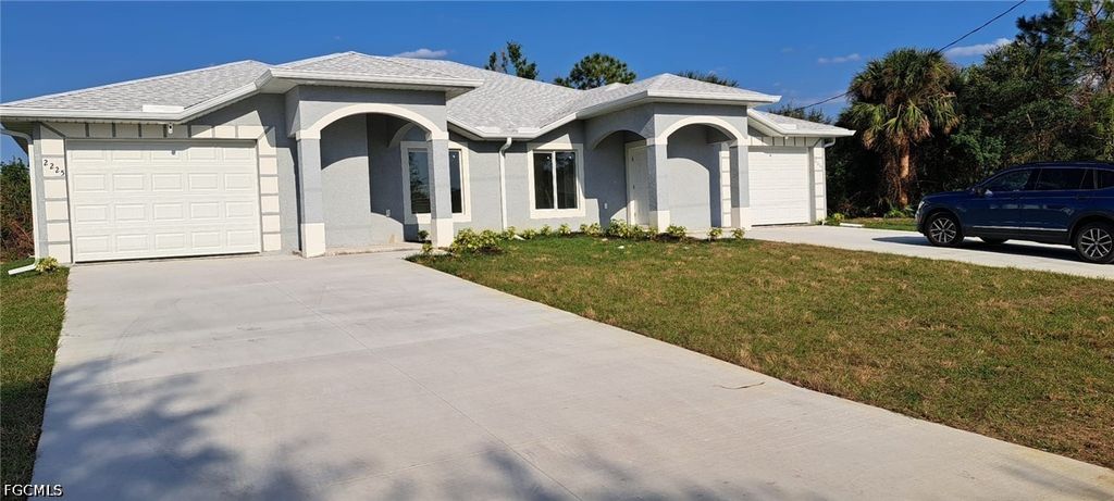 2225/2227 Snead Dr, Lehigh Acres