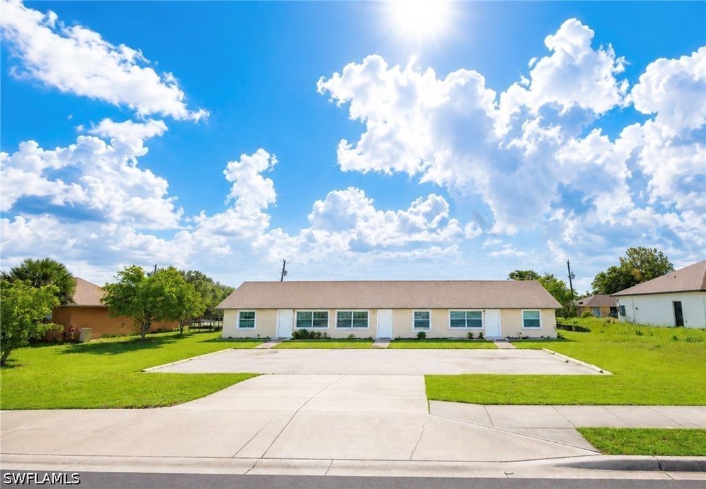 2642 Santa Barbara Blvd, Naples