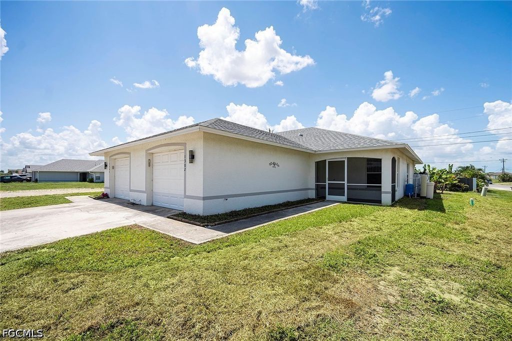 1302-1304 Ne 16th Ter, Cape Coral