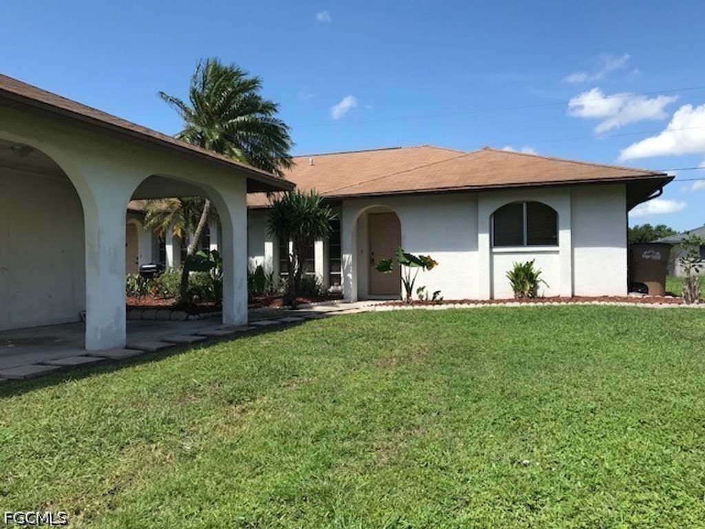 30 Se 24th Ave, CAPE CORAL