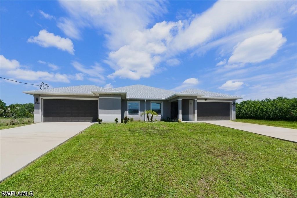 2308/2310 Haviland Ave S, Lehigh Acres