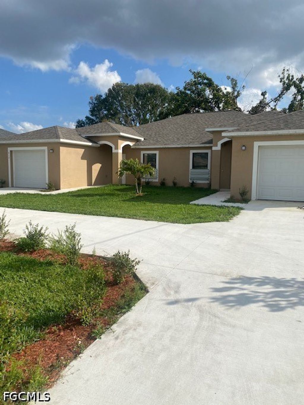 610/612 Se 13th St, Cape Coral
