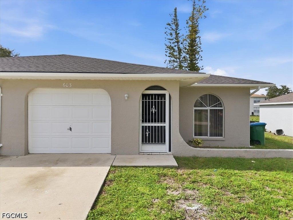 603/601 Se 7th St, Cape Coral