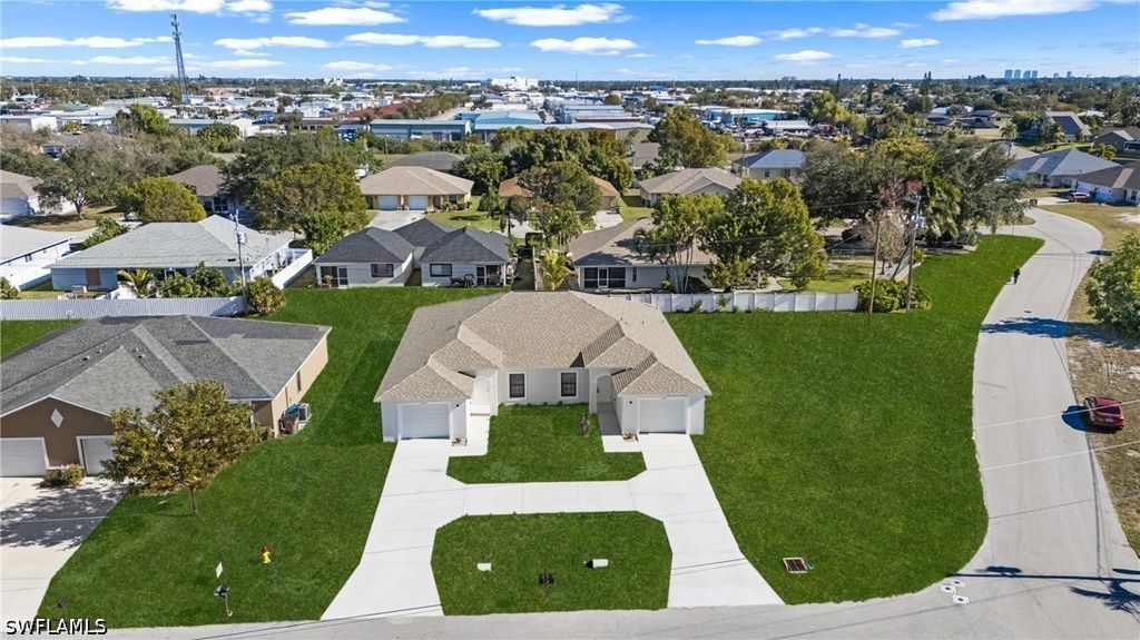 1045/1047 Se 11th Ter, Cape Coral