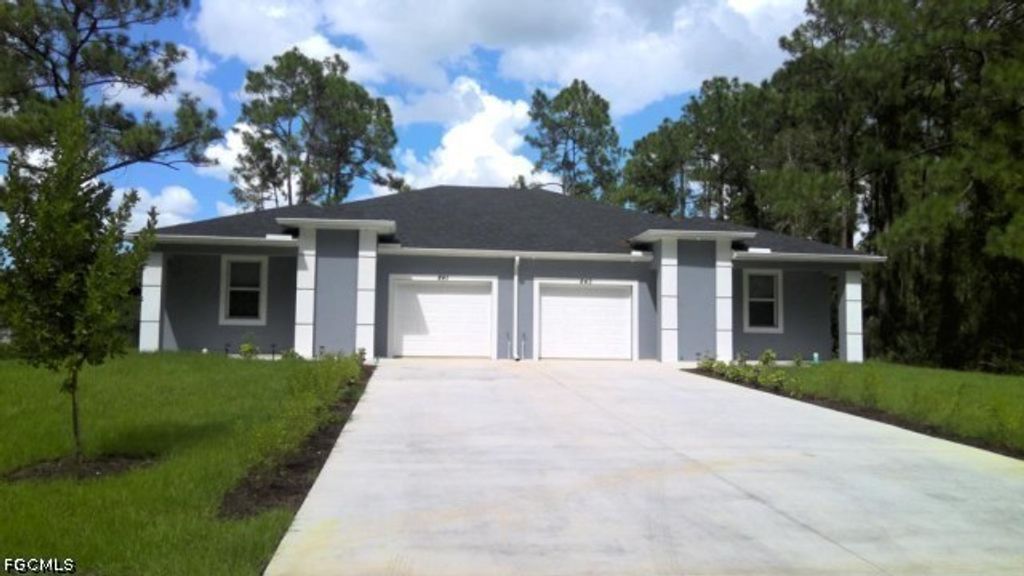841-843 Meadow Rd, LEHIGH ACRES