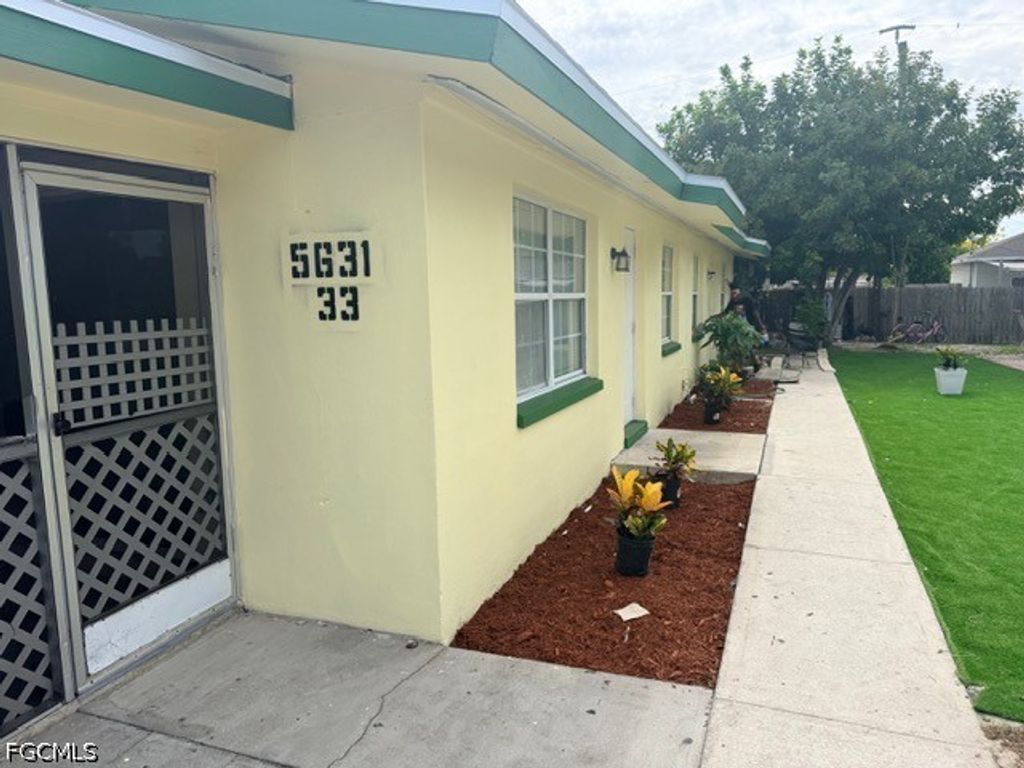 5631-5633 10th Ave, Fort Myers