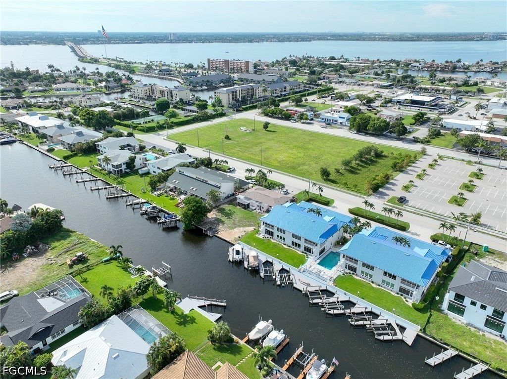 1705 Se 46th Ln A, Cape Coral