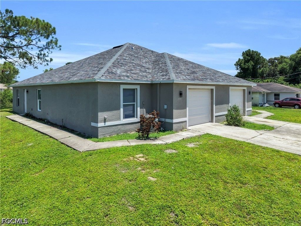 5236/5238 28th St Sw, LEHIGH ACRES