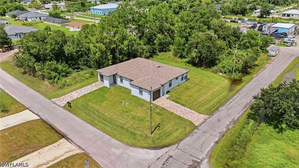 141/143 Gilbert Ave S, Lehigh Acres