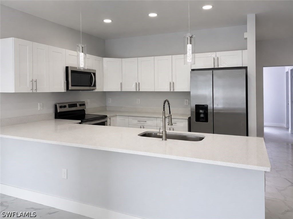 2405/2407 Xelda Ave N, LEHIGH ACRES