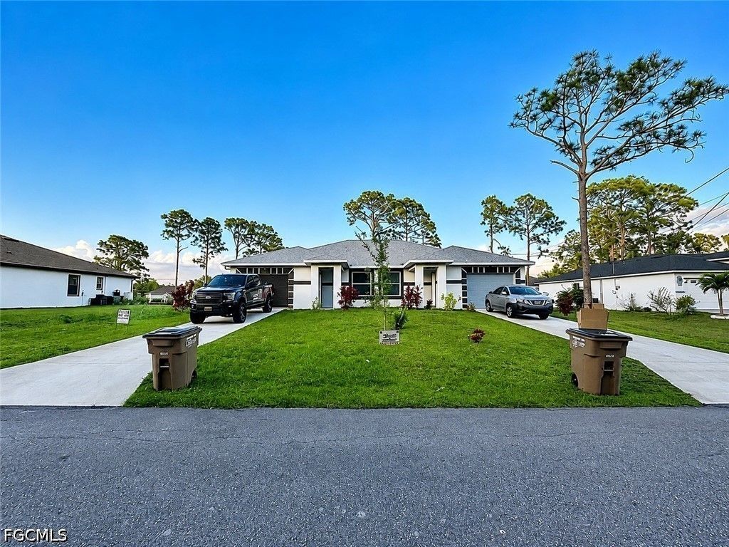 5352/5354 30th St Sw, LEHIGH ACRES