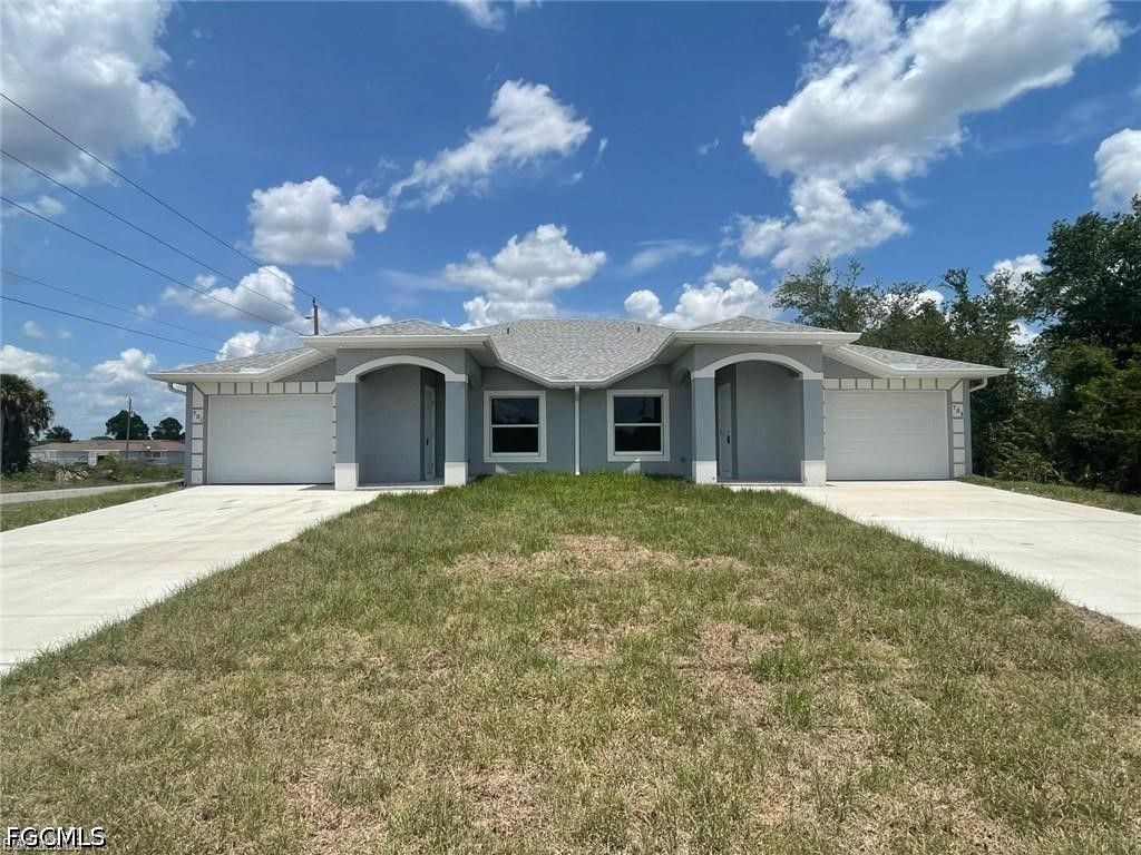 5241/5243 27th St Sw, LEHIGH ACRES