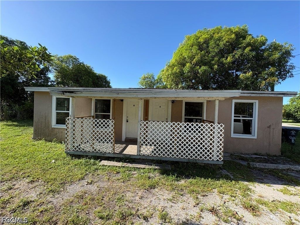 2247 Henderson Ave, FORT MYERS