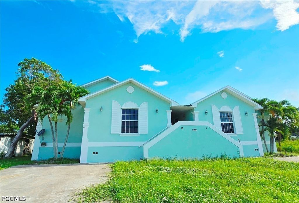 1227 Mangrove Ln, Chokoloskee