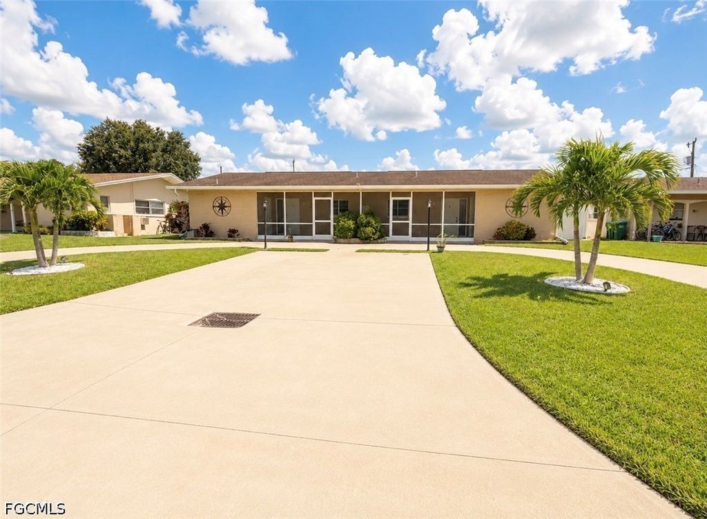 1310 Se 40th Ter 1a & 1b, CAPE CORAL