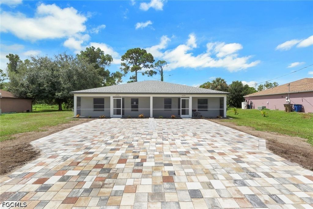 4733/4735 30th St Sw, Lehigh Acres
