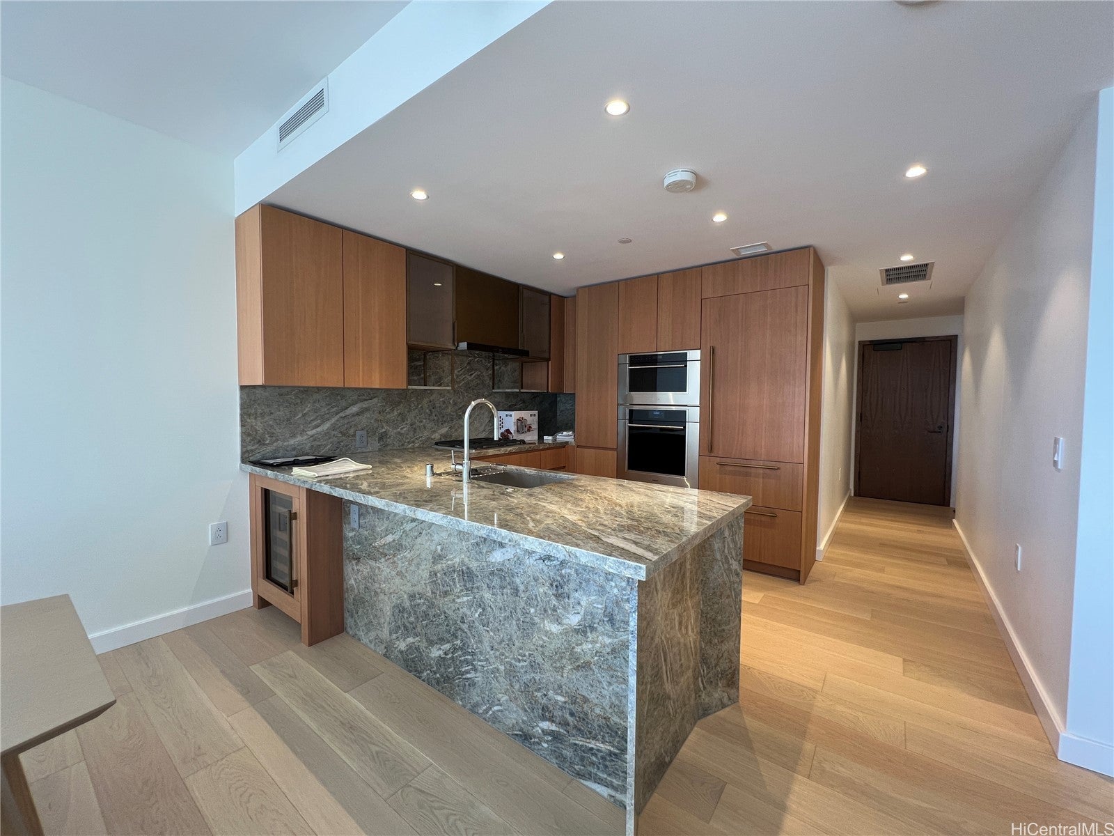 Photo of Listing #202503310