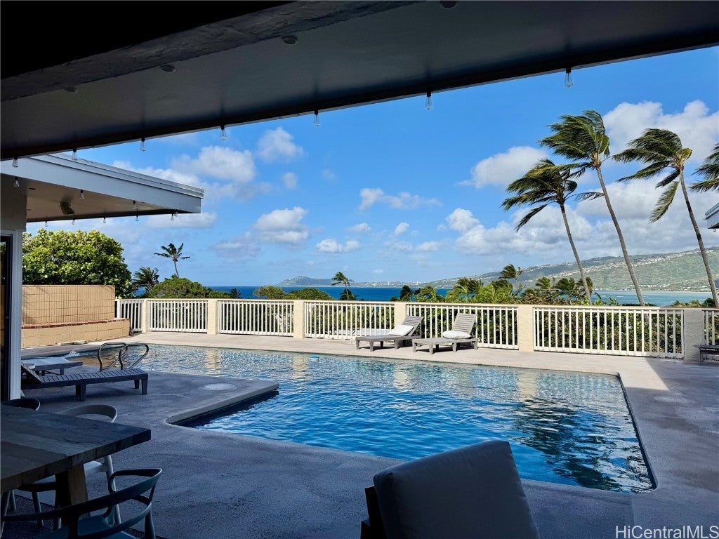 Photo of Listing #202506814