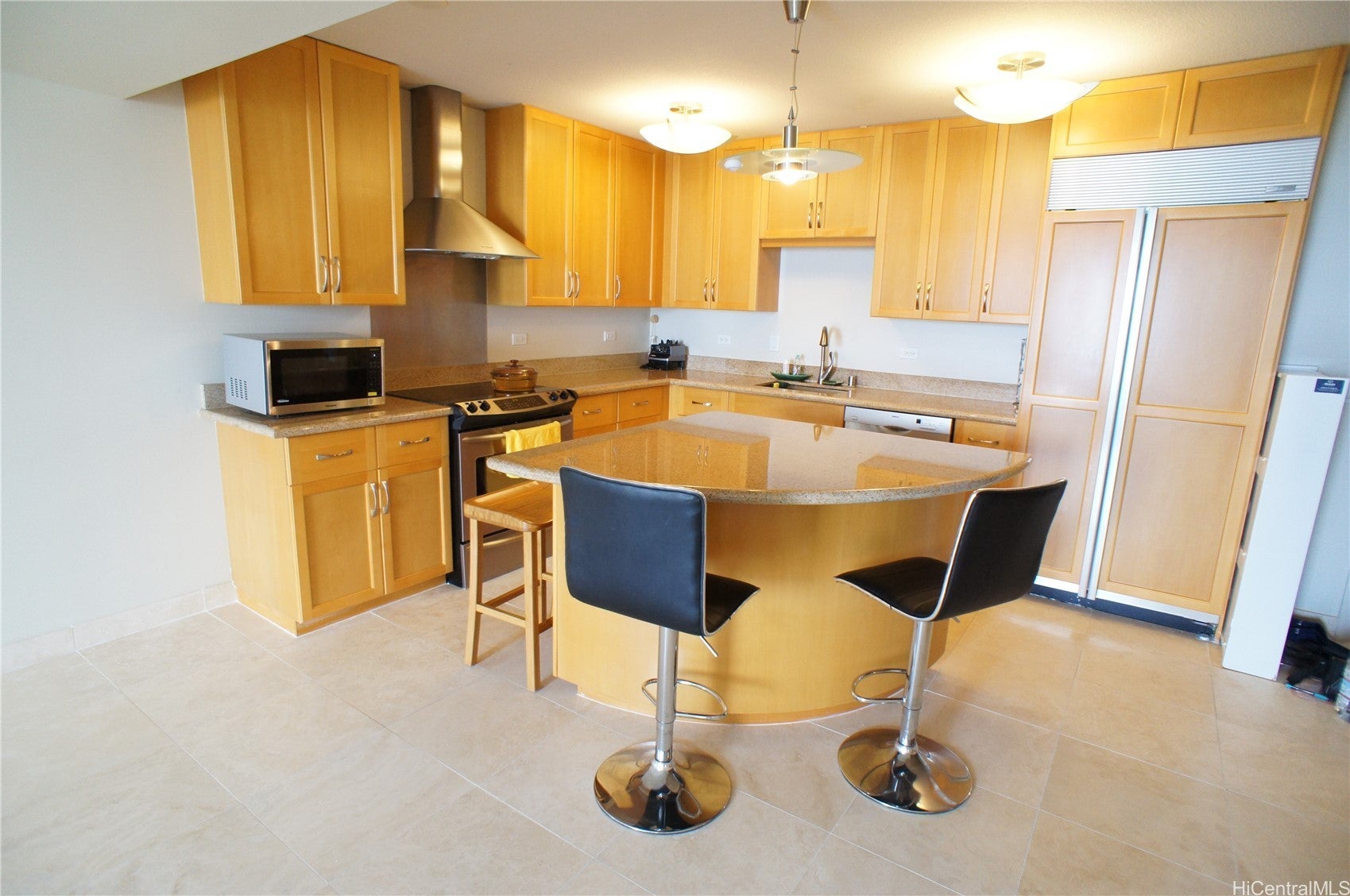 Photo of Listing #202512329