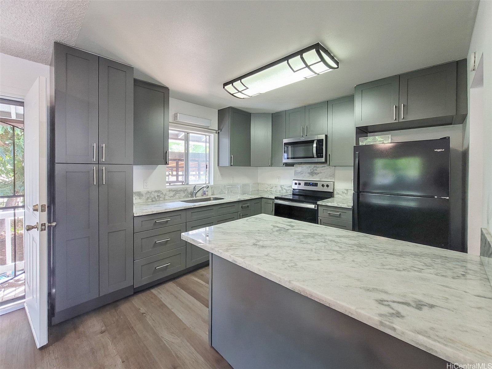 Photo of Listing #202525643