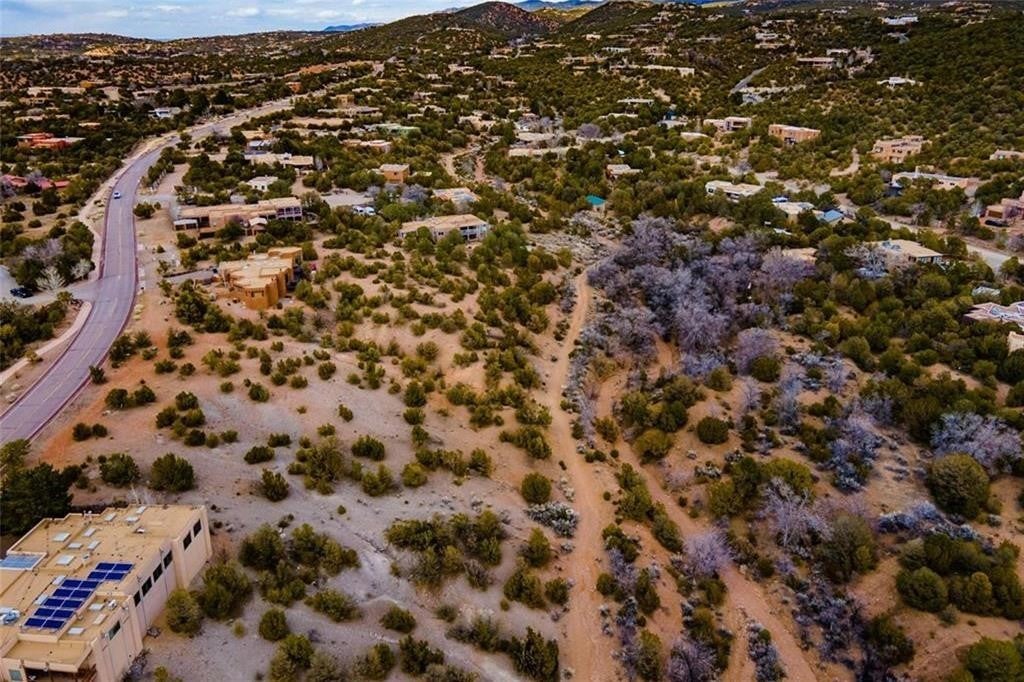 697 Gonzales Road, Santa Fe