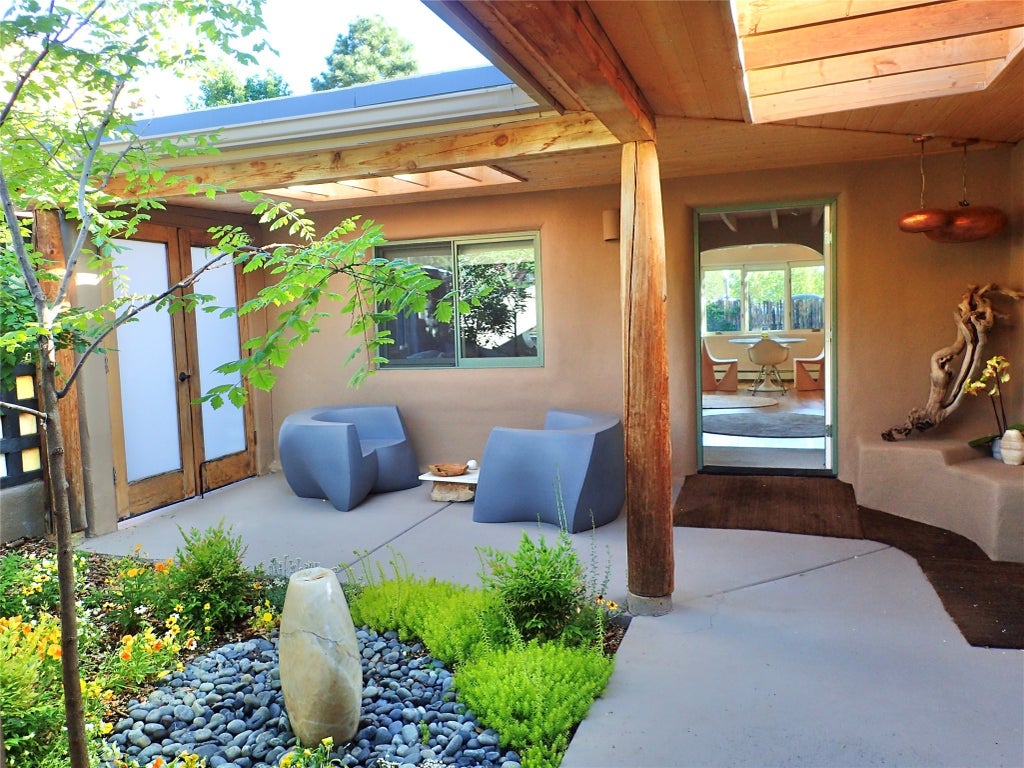 608 1/2 Camino De La Luz, Santa Fe Property Listing MLS® 202401424