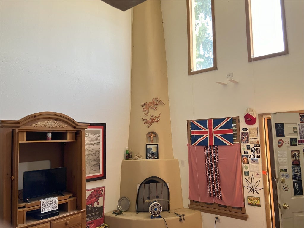 1545 Camino La Canada, Santa Fe Property Listing MLS® 202402891