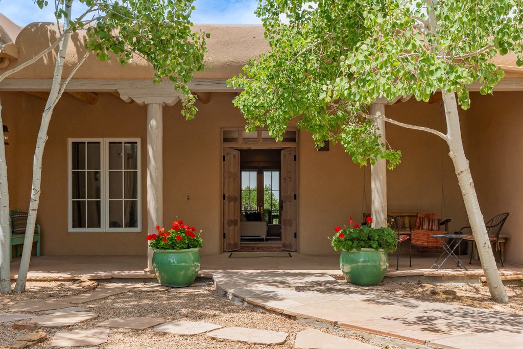 741 Placita Santa Fe, Santa Fe