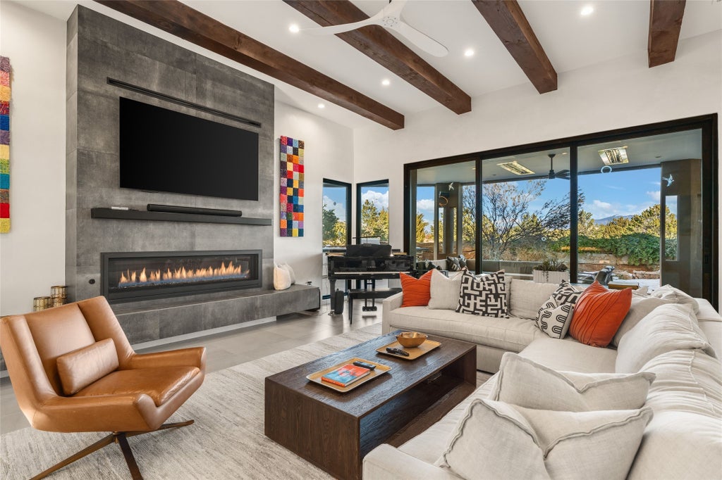 2 Entrada Hermosa, Santa Fe