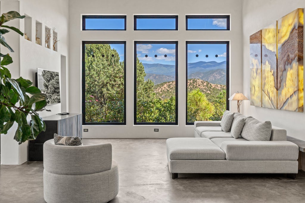 13 Tesuque Vista, Santa Fe