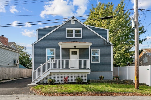 3 Clinton St # A, Newport