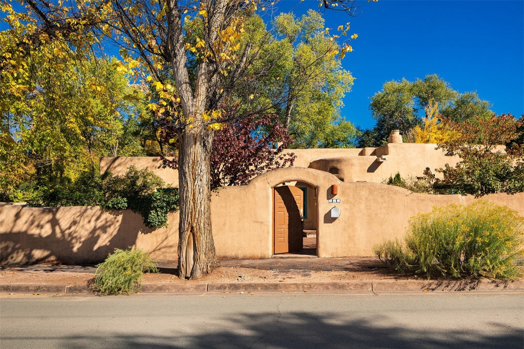 511 E Palace Avenue, Santa Fe