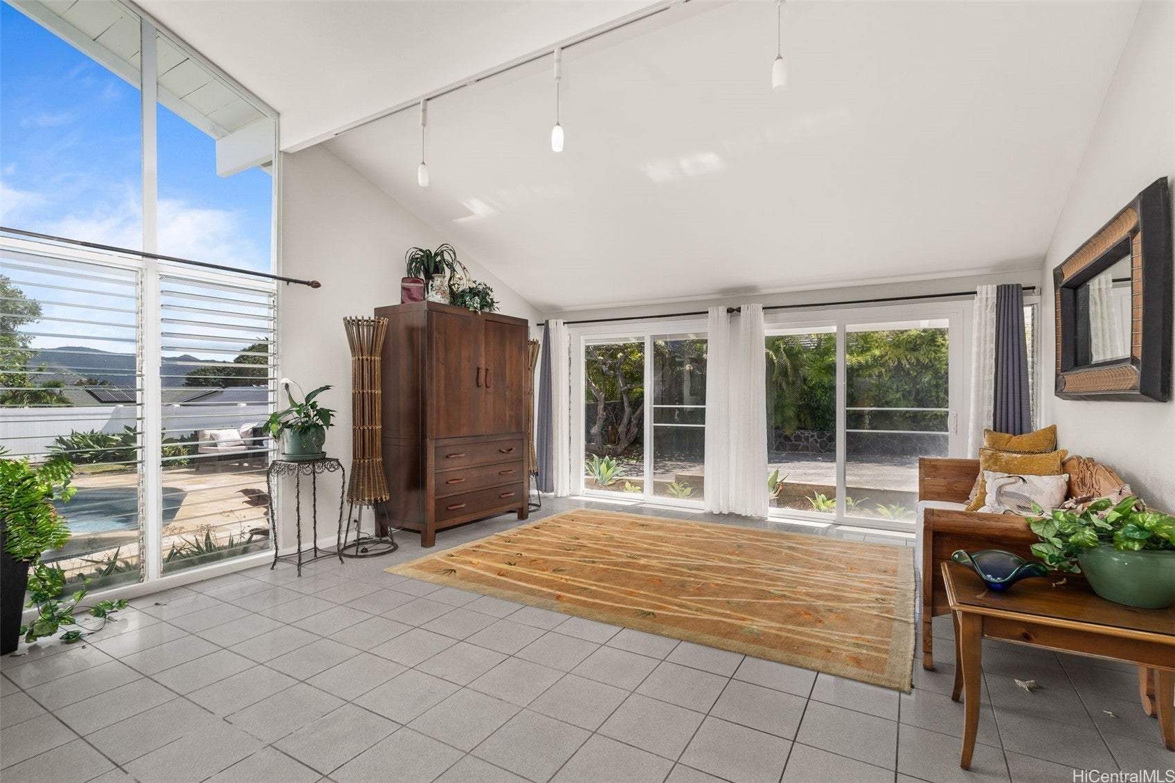 Photo of Listing #202427406