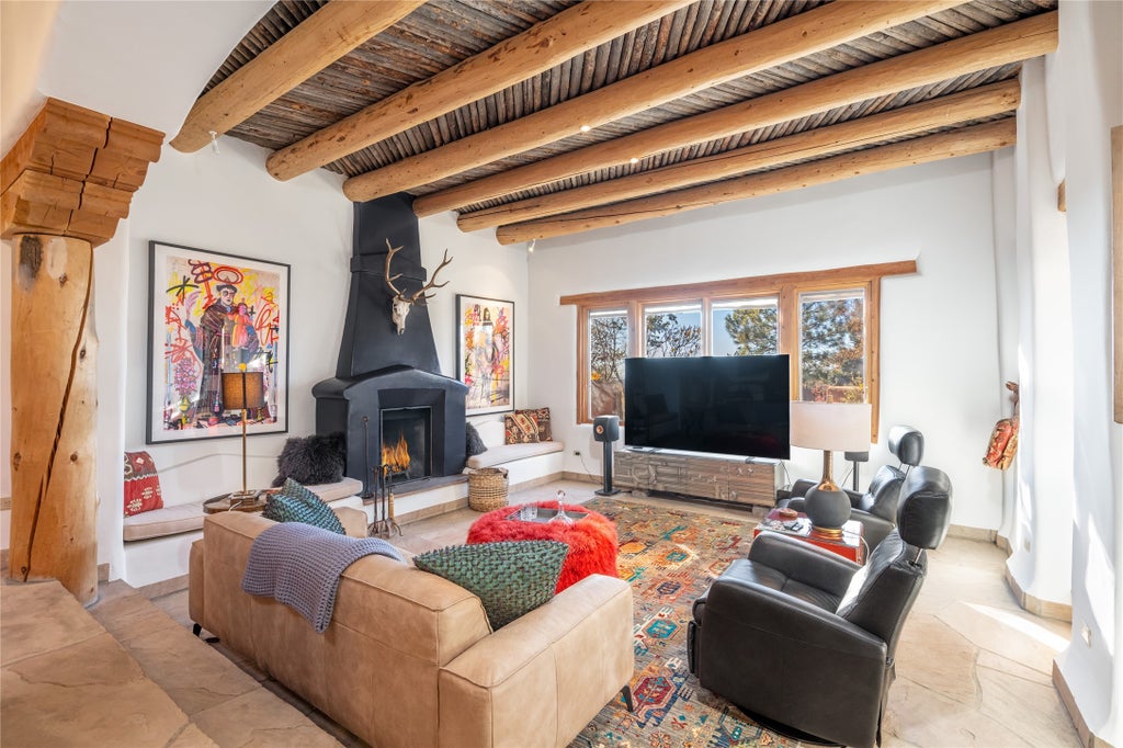 320 Kearny Road # 16, Santa Fe