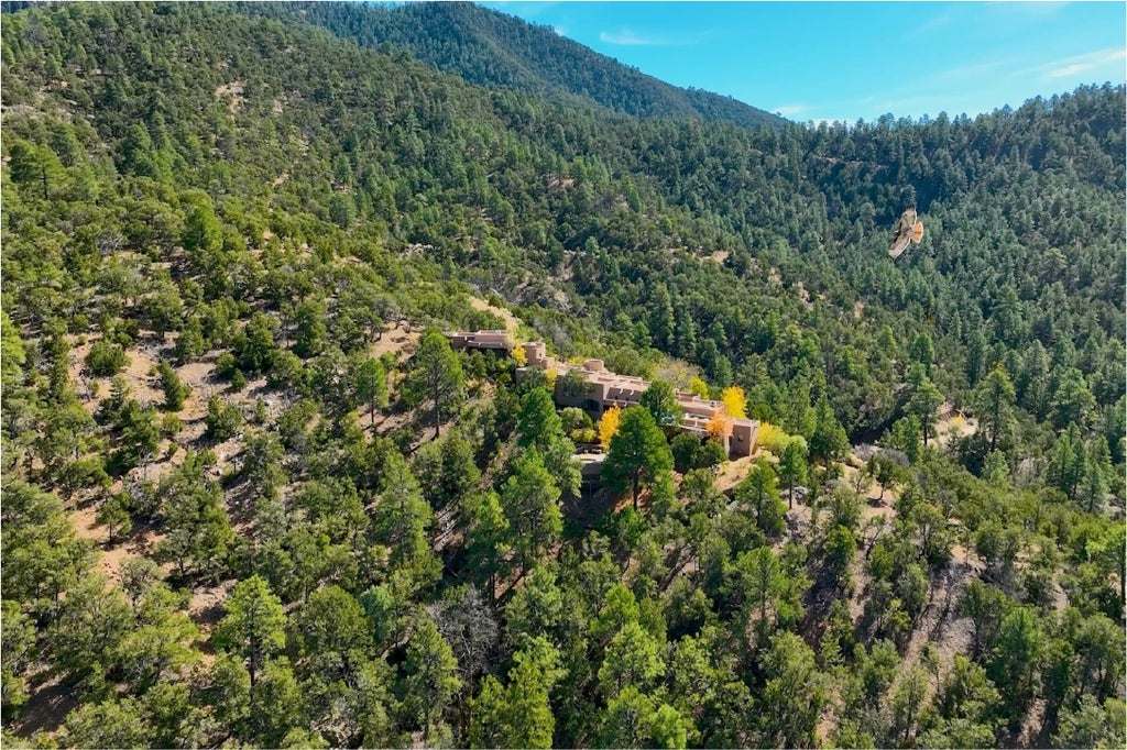 2570 Atalaya Hills Trail, Santa Fe