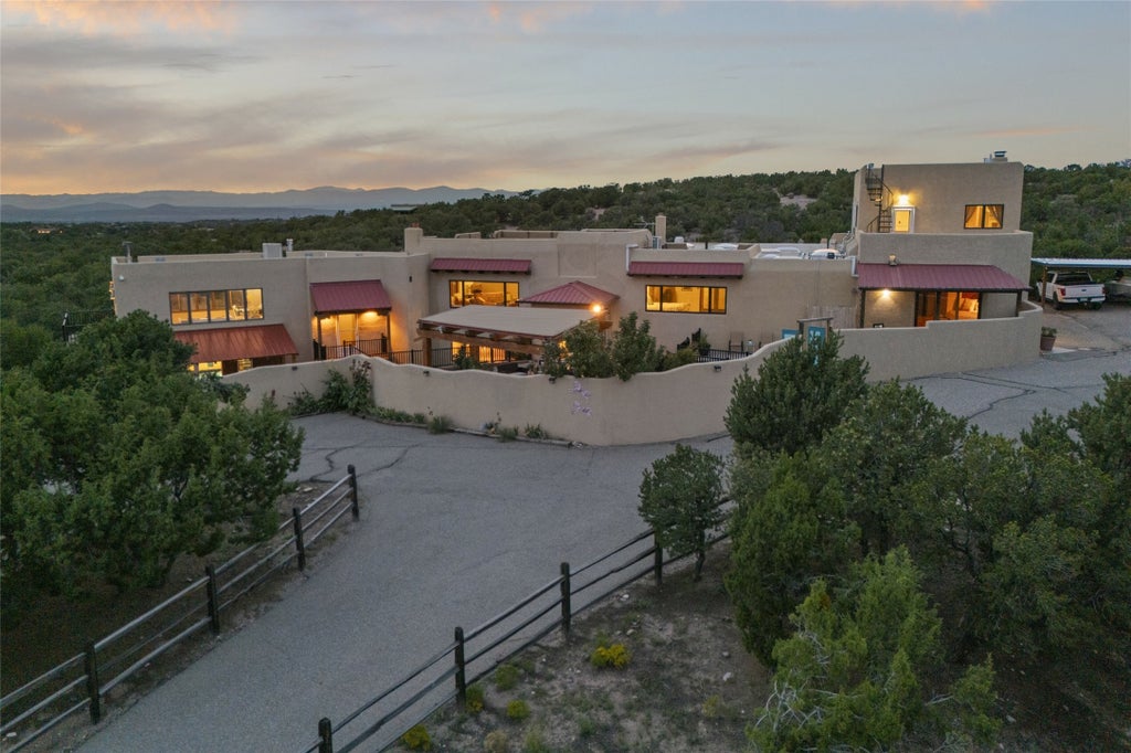 117 Tano Road, Santa Fe