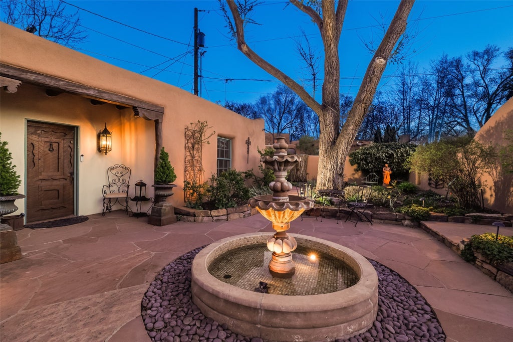 508 Johnson Lane, Santa Fe