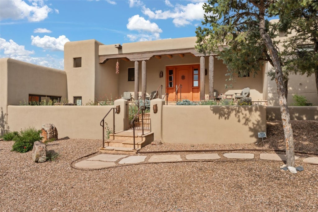 3056 Monte Sereno, Santa Fe